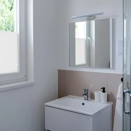 شقة Oliver لينتي