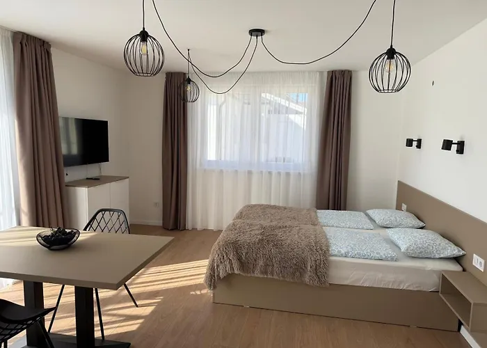 Oliver Apartment