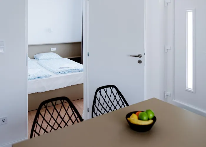 Oliver Apartment *